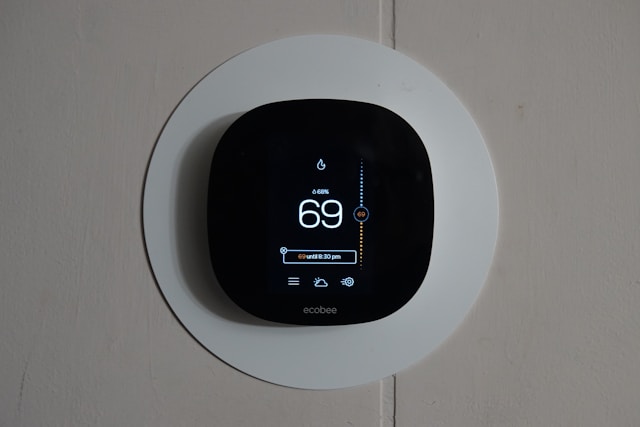 Modern digital thermostat